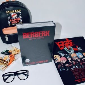 BERSERK DELUXE VOLUME 1